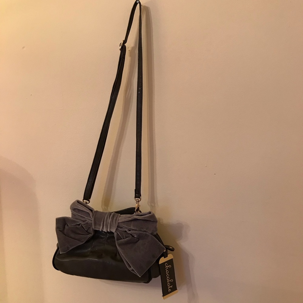 Chocolate New York Bow Crossbody